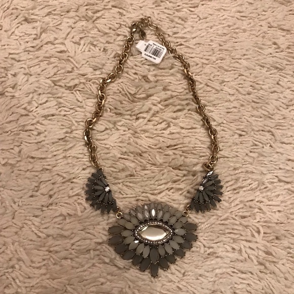 NWT Ann Taylor Loft Statement Necklace - Picture 2 of 6